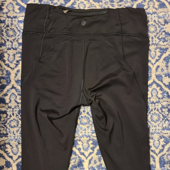 Athleta Crop Pants Size S with Back Zipper Pocket - Picture 3 of 4